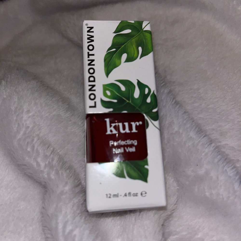 ❤️ 5 for $15 Kur Perfecting Nail Veil - Red
